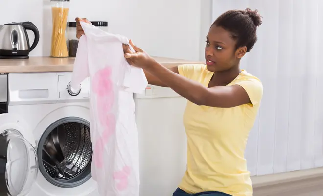 ropa desteñida lavadora solucion - Cómo arreglar el desteñido de la ropa