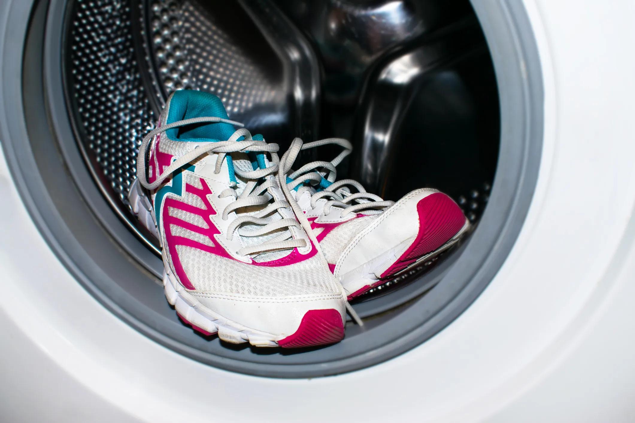 lavar zapatillas geox en lavadora - Cómo lavar una prenda Geox