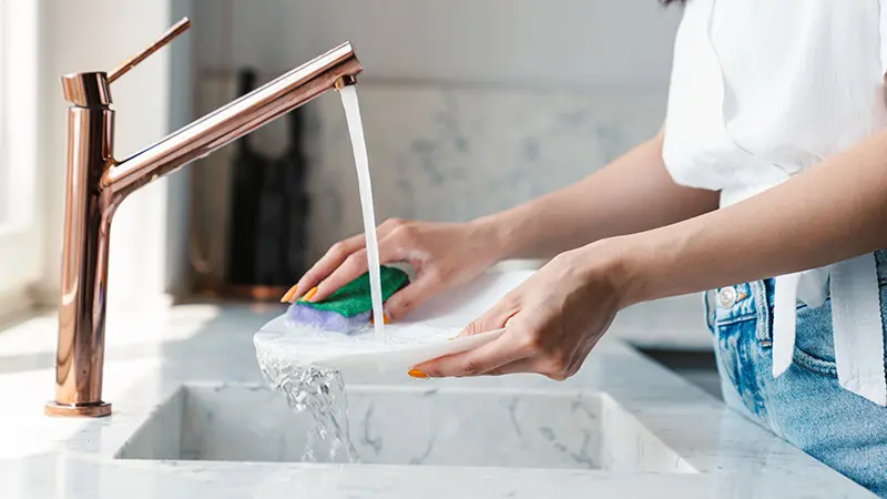 lavavajillas ahorro grifo del agua caliente - Cómo reducir el consumo de agua caliente