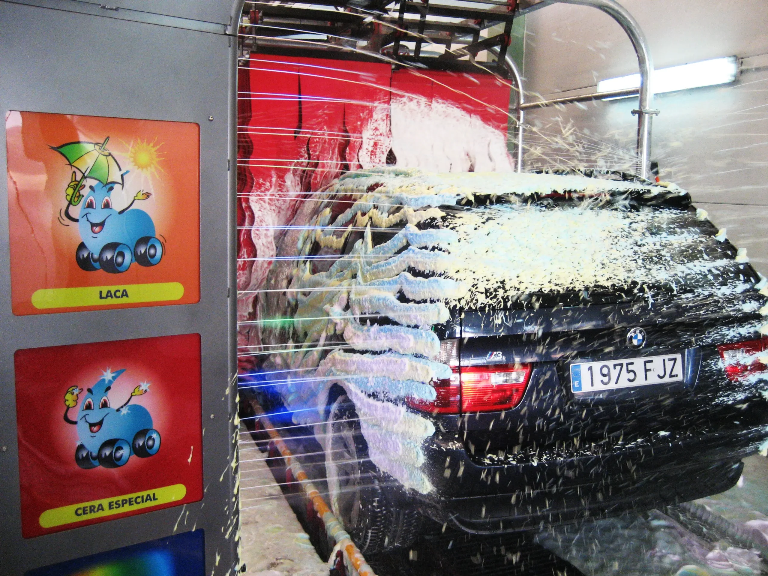 lavadores de coches - Cuánto se cobra por un lavado de auto