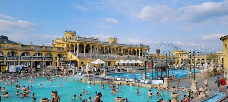 baños budapest secador - Dónde bañarse en Budapest en verano