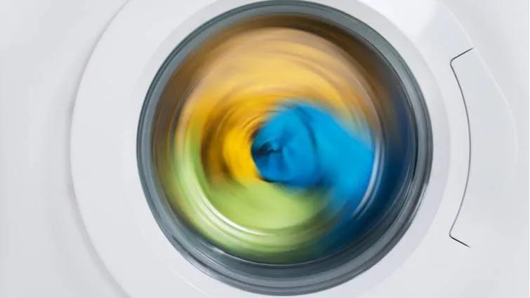 centrifugación ejemplos lavadora - Qué es fuerza centrífuga y un ejemplo