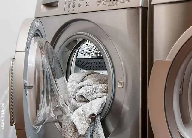 soñar lavando ropa en lavadora - Qué significa soñar con la ropa mojada